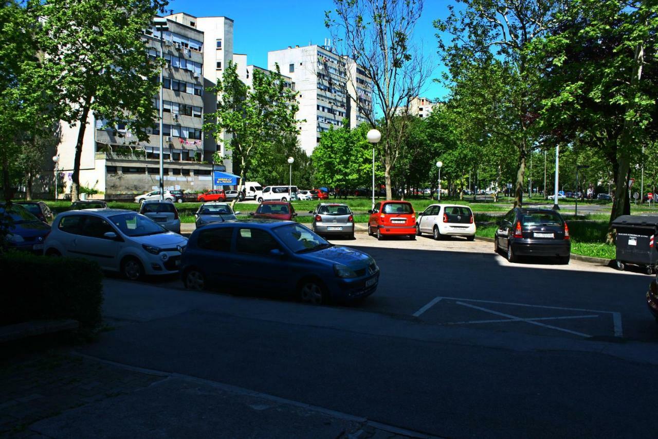 See U In Zagreb Apartment Exteriör bild