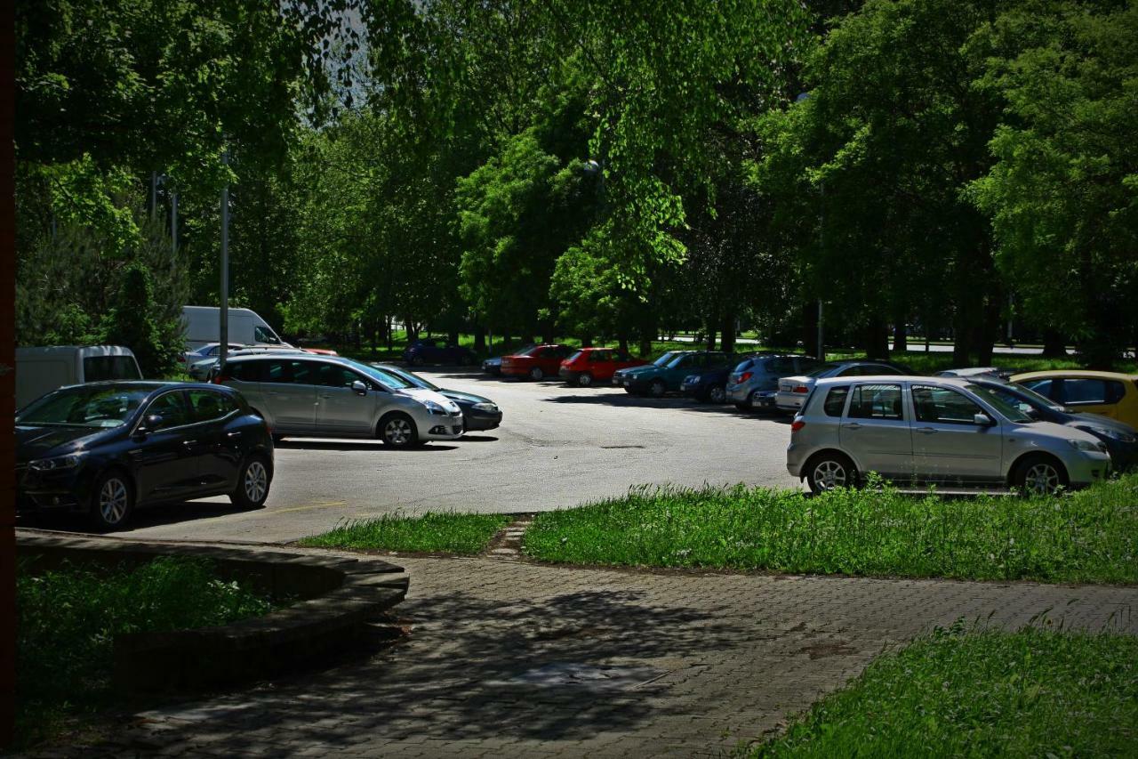 See U In Zagreb Apartment Exteriör bild